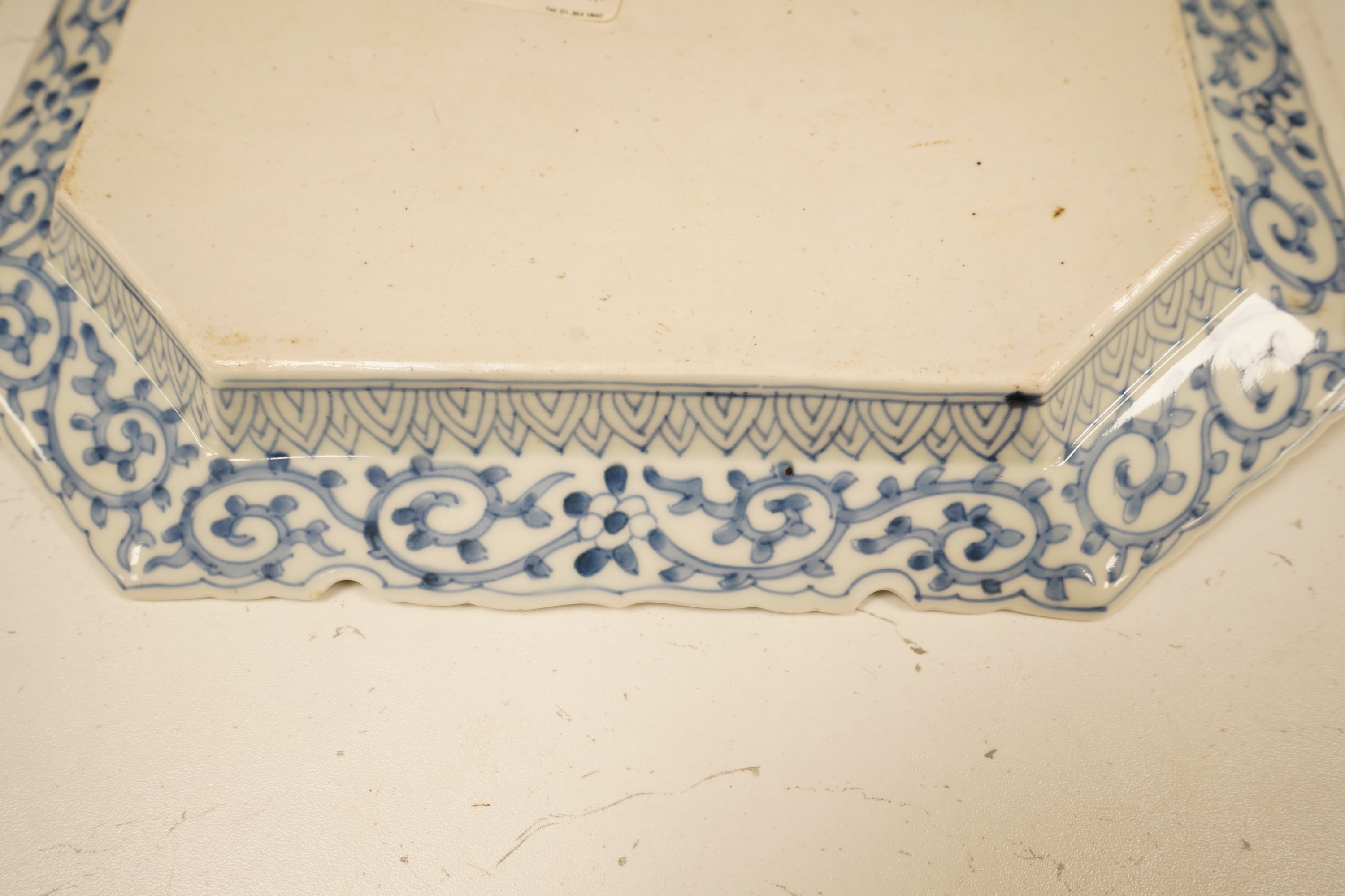 A Japanese Imari octagonal 'fish' dish, late 19th century, 32cm wide